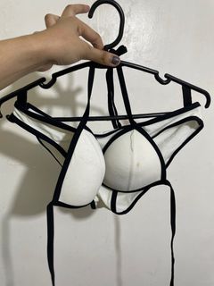 (Category: ) located in . Submitted by preloved_clothes09 (Listing ID 1290502967, Image 1). Description: .