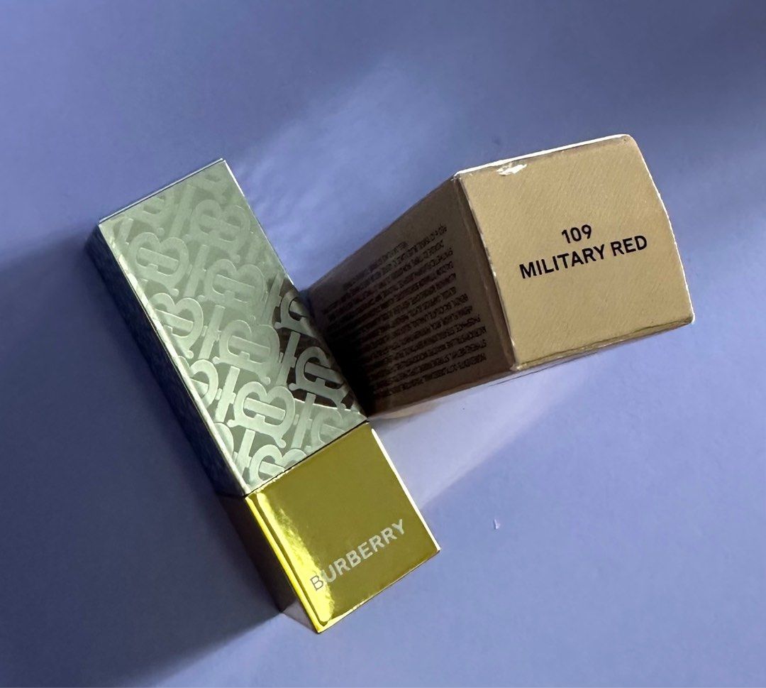 Burberry best sale styrene font