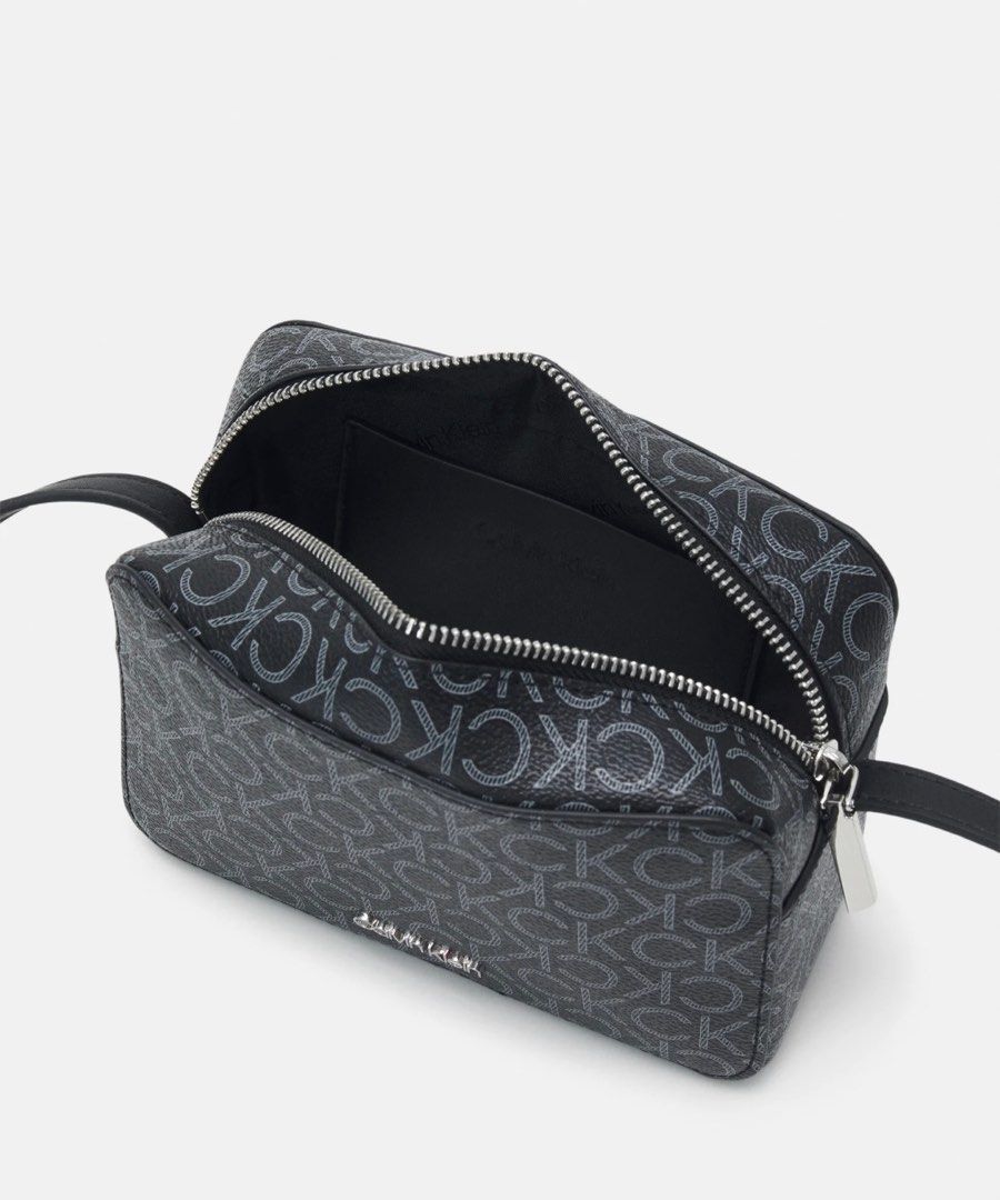 Calvin Klein MUST CAMERA MONO Across body bag Women s Fashion Bags Wallets Cross body Bags on Carousell