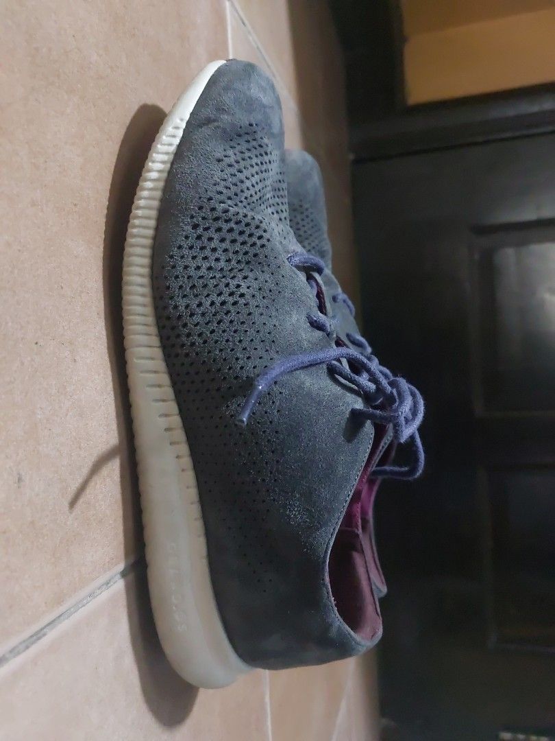 Cole Haan 2 Zerogrand Bluish Gray Shoes (Category: Sneakers) located in Quezon City. Submitted by depolarize (Listing ID 1290496378, Image 2). Description: Slightly negotiable With box Women Size 7C Nabili ko lang din po dito. Medyo maluwang lang po sa akin.