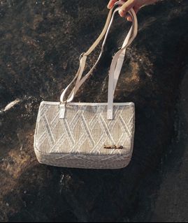 (Category: ) located in . Submitted by omascloset (Listing ID 1290493010, Image 1). Description: .
