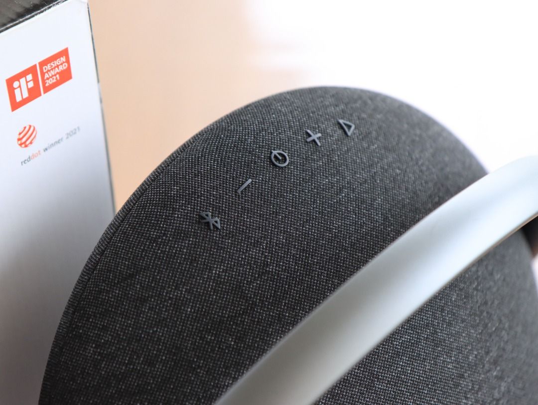 Harman kardon onyx studio 3 hot sale google home