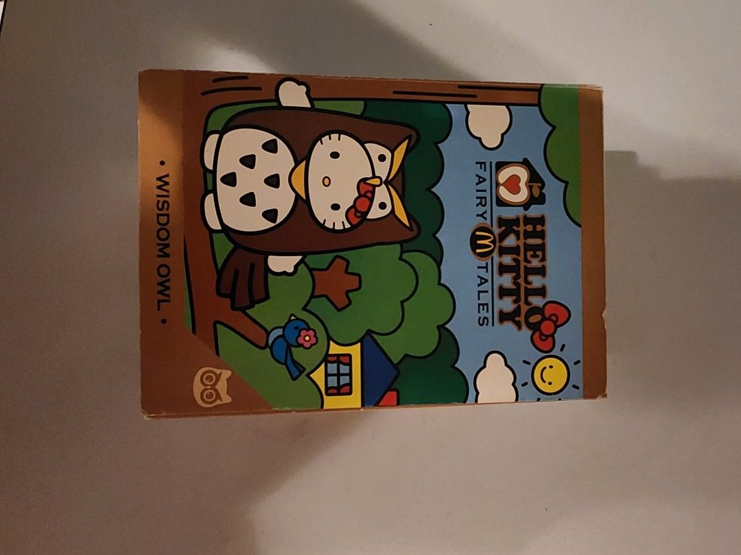Hello Kitty (Category: Vintage Collectibles) located in Singapore. Submitted by potatotaco (Listing ID 1290571682, Image 3). Description: Clearing. Selling each @$20.