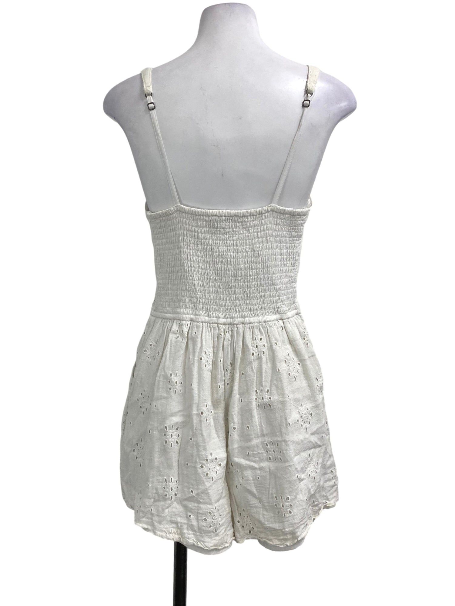 Hollister rom online