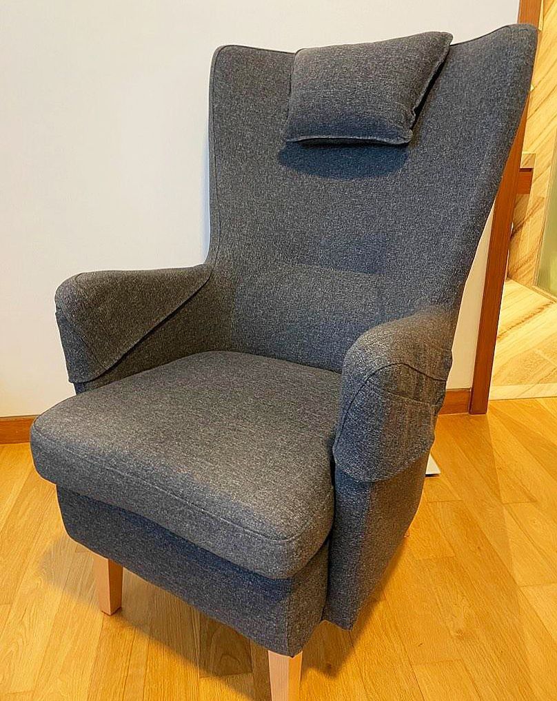 Omtänksam armchair best sale