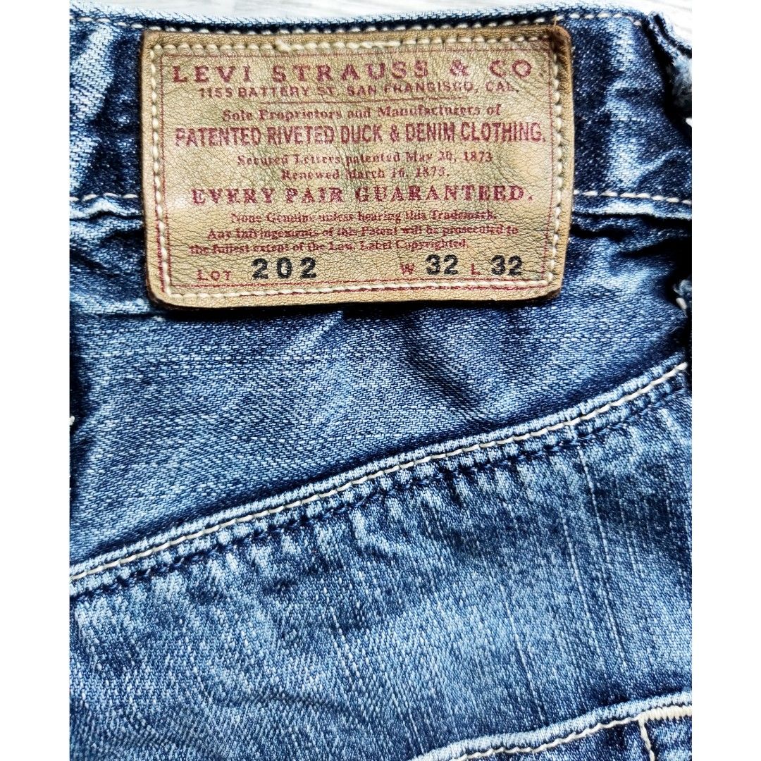 Levis outlet 202 jeans