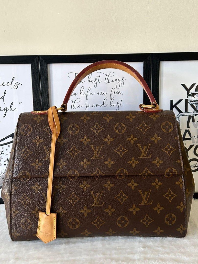 Louis Vuitton Cluny MM Bag (Category: Luxury Bags & Wallets) located in Manila. Submitted by bagislifeshop (Listing ID 1290605431, Image 2). Description: ☑️Available in Pampanga ✅Date code: CA3196 ✅Condition: 8.8/10 ✅Material: Monogram coated canvas ✅Inclusion: Dustbag, clochette and long strap .