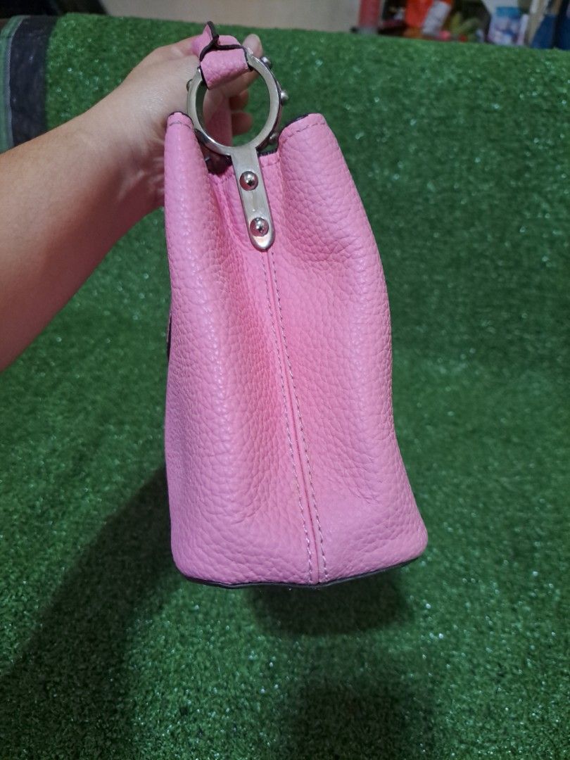 Louis vuitton pink (Category: Luxury Bags & Wallets) located in Batangas. Submitted by venus232nd (Listing ID 1290622236, Image 3). Description: coded.
