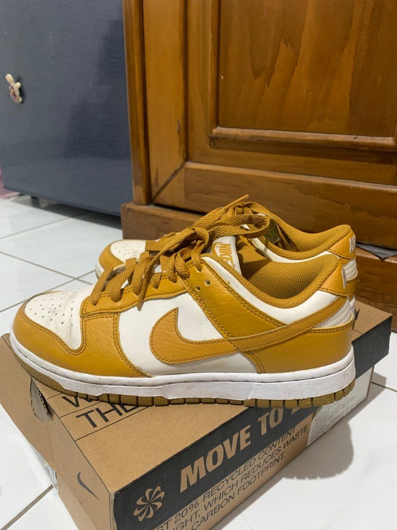 NIKE DUNK LOW MUSTARD WOMAN, Fesyen Wanita, Sepatu di Carousell