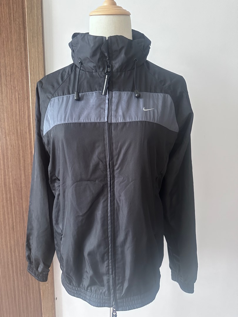 Nike store waterproof hoodie