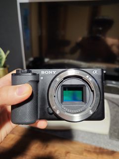 Sony ZV-E10 (Body Only), Photography, Cameras on Carousell