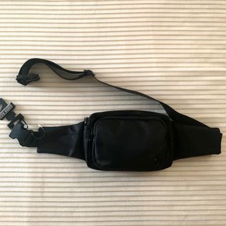 STEVE MADDEN Belt Bag in Black