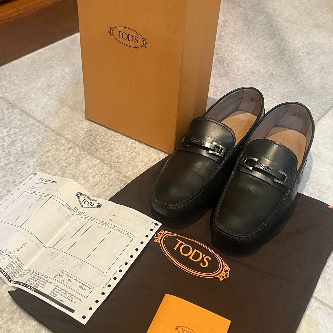 TODS Loafers Unworn 100% Ori with receipt, Fesyen Pria, Sepatu