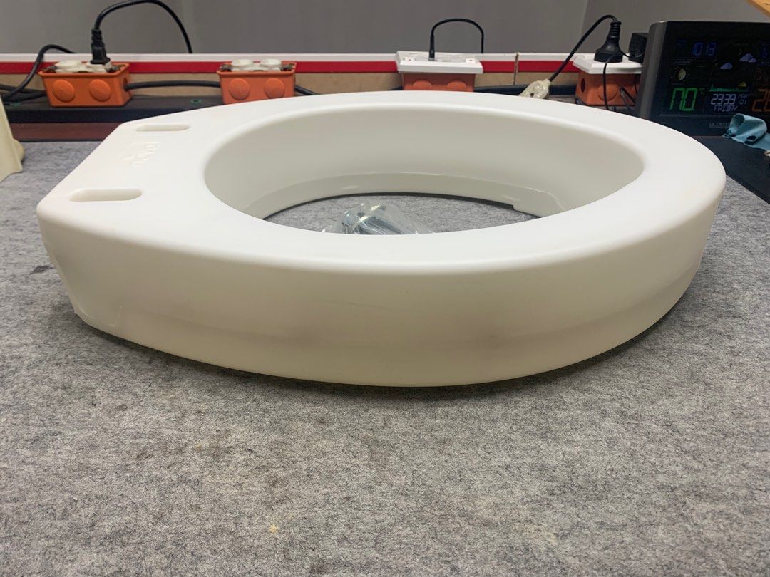 Toilet Seat Riser 3.5" High Imported from USA (Category: Other Assistive Aids) located in Paranaque City. Submitted by seb_trading (Listing ID 1290600402, Image 3). Description: weight capacity 140kgs adds 3.5" to your bowl for elongated bowl including 2 mounting screws Nova Health brand USA last price Paranaque area.