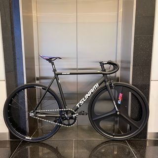 (Category: ) located in . Submitted by Wheelprosg (Listing ID 1290506018, Image 1). Description: .