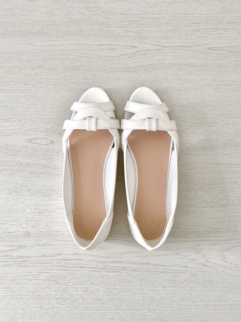 Comfy white cheap flats