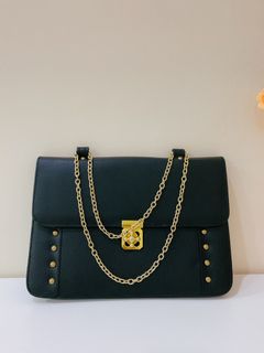 (Kategori: ) berada di . Dikirim oleh bellecloset.id (ID iklan 1290601506, Gambar 1). Deskripsi: .
