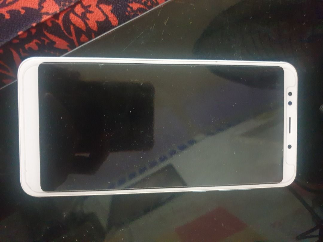 2nd hand mobile phone (Category: Realme) located in Rizal. Submitted by carou17494 (Listing ID 1292259738, Image 1). Description: Redmi 5 plus.. sligthly use.. see the pic San mateo rizal area.