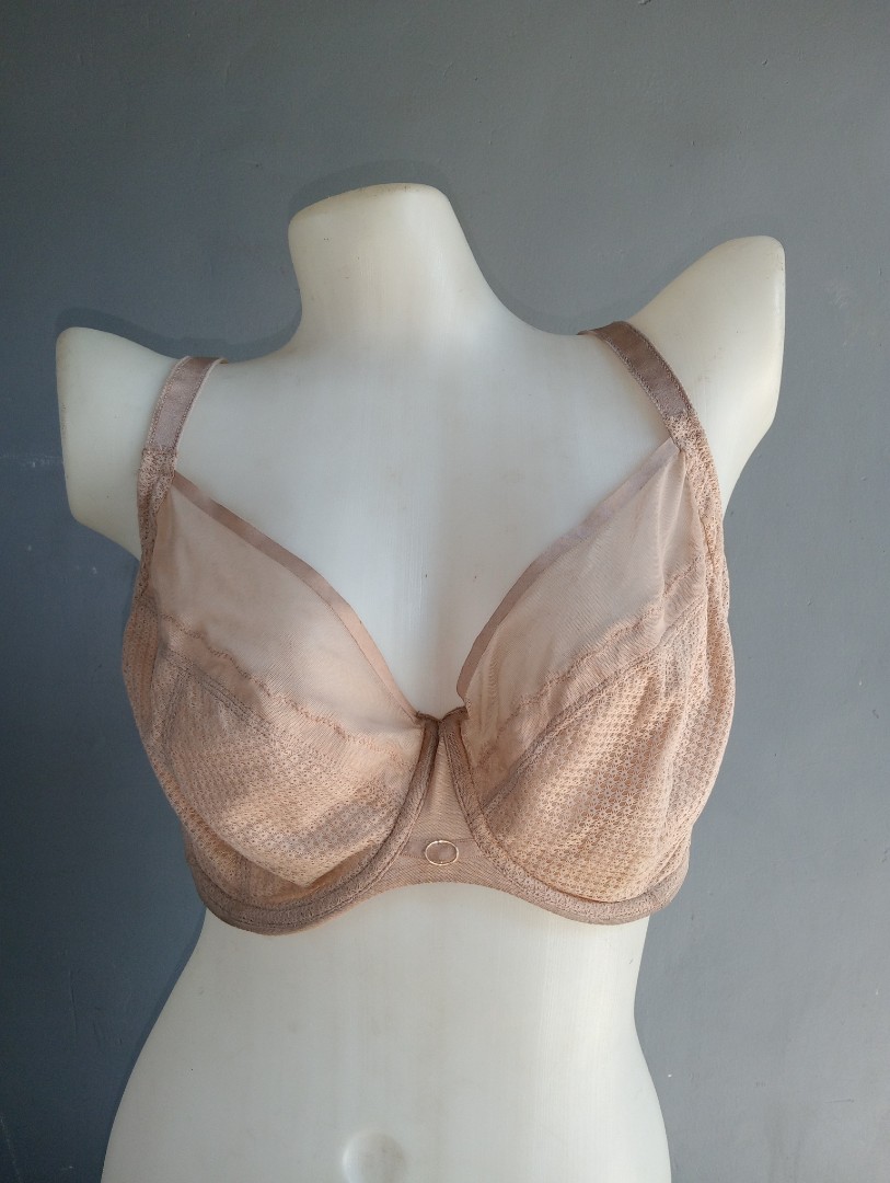 34h Chantelle bra not padded with underwire, Women's Fashion, Undergarments  & Loungewear on Carousell