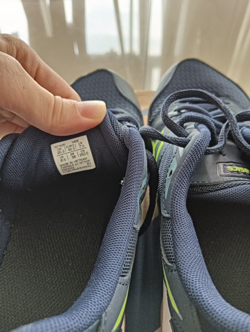 Asics gel rocket shoe Sports Equipment Sports Games Racket