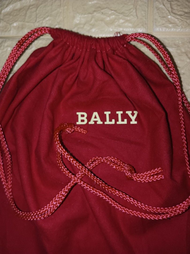 BALLY dust bag dustbag (Category: Luxury Bags & Wallets) located in Pagadian. Submitted by luxuryaccessories_ella.2022 (Listing ID 1292217932, Image 2). Description: 👉 excellent condition Reminders: •Measured in inches • All items are preloved/ selected ukays. • Please manage your expectation. •No return, No exchange. •No to long reservation (except Po sa suki ko na Po)‼️ •No to LOW BALLERS‼️(Will not entertain) •NO TO BUGOS BUYERS ‼️or JOY RESE