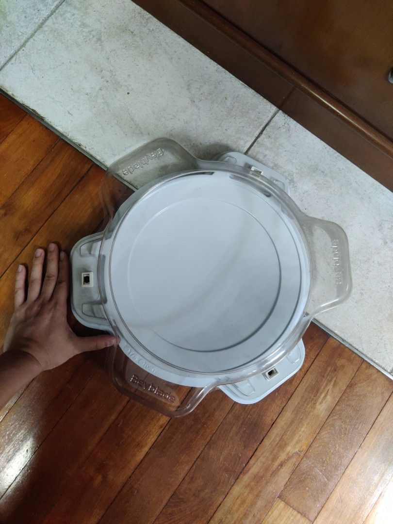 Shopee beyblade stadium hotsell