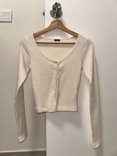 （分類：）位於 。 由 roxannie97 提交（商品編號 1292152728，圖片 1）。簡介： 。