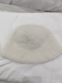 bucket hat, white, fur hat