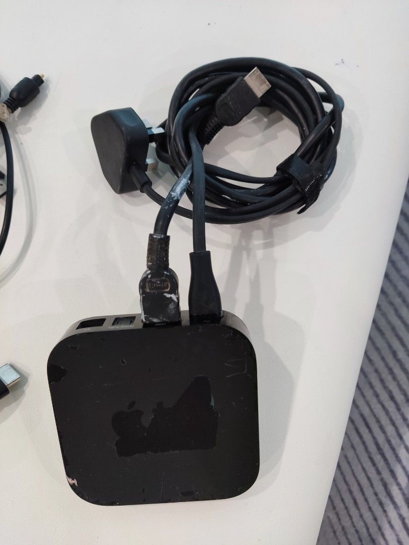 Apple deals digital box