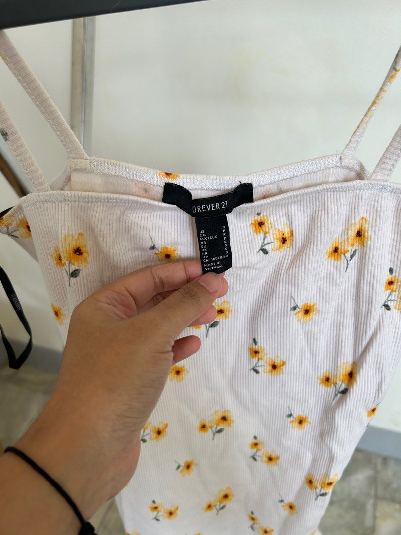 F21 floral dress (Category: Dresses) located in Pasig City. Submitted by kfinds_13 (Listing ID 1292125105, Image 2). Description: .