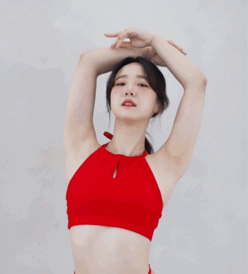 Fanna X Top pole wear Red, 女裝, 運動服裝- Carousell