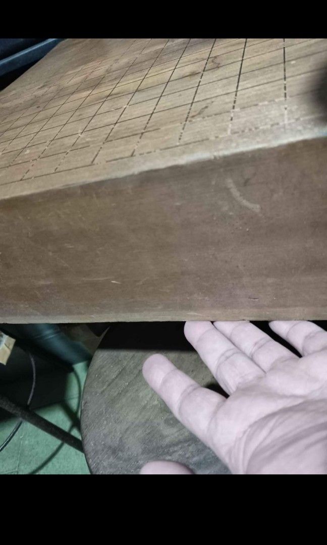 Goban board game japanese go board (Category: Board Games & Puzzles) located in Quezon City. Submitted by toys_r_here (Listing ID 1292238649, Image 3). Description: 1300 board 800 stone As is po Pa check nlng ng condition sa pics What you see is what you get haggle pwede PM ME FOR MORE QUESTIONS First to pay gets the item ship pwed din Qc area near quezon ave. Payment pwede bdo bpi.