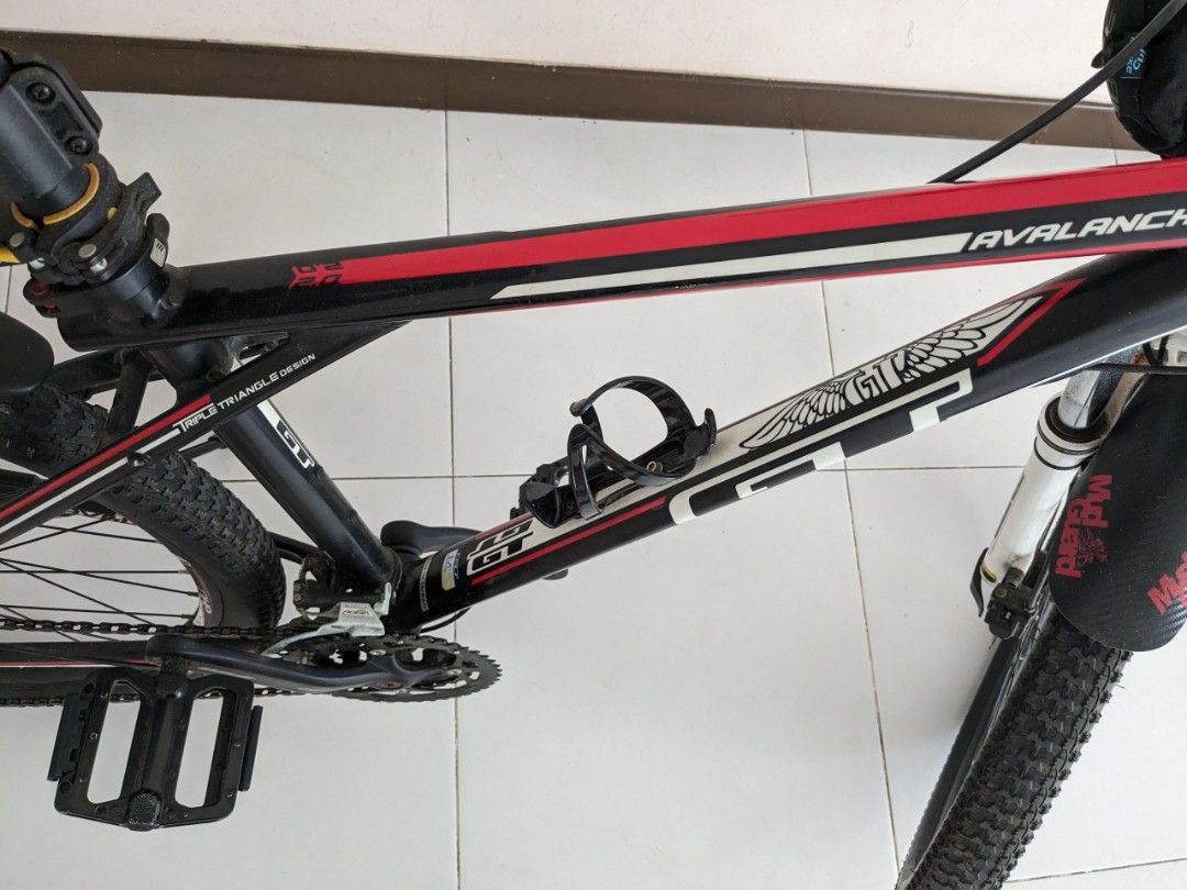 Butted store aluminum frame