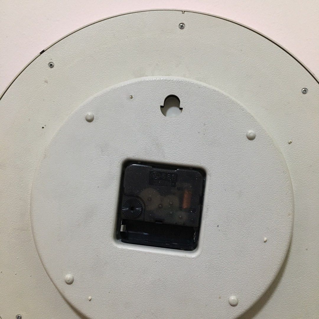 Hello Kitty Wall Clock (Category: Clocks) located in Caloocan City. Submitted by wearweare (Listing ID 1292126062, Image 2). Description: .