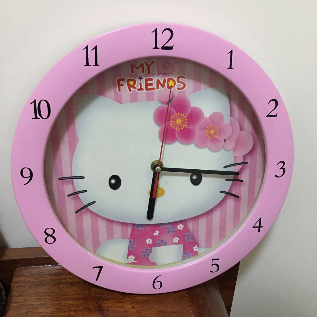 Hello Kitty Wall Clock (Category: Clocks) located in Caloocan City. Submitted by wearweare (Listing ID 1292126062, Image 1). Description: .