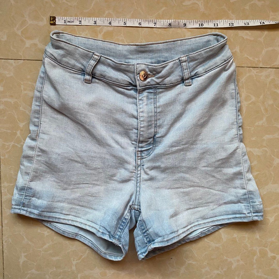 H&M shorts (personal fave) (Category: Shorts) located in Dagupan City. Submitted by drg.carousel (Listing ID 1292168746, Image 1). Description: Personal fave shorts from h&m. Size: EUR 36 PM FOR WHEN WORN.