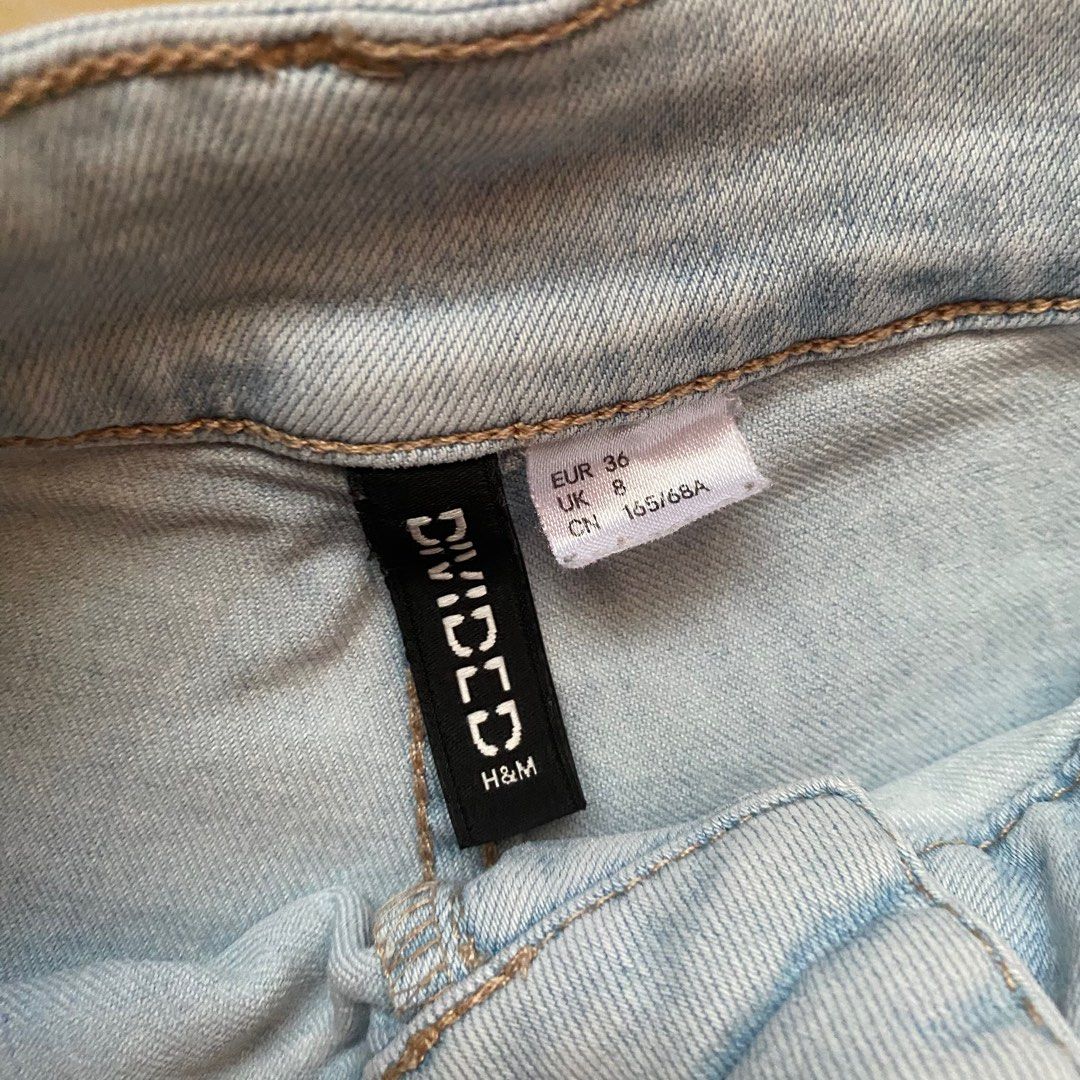 H&M shorts (personal fave) (Category: Shorts) located in Dagupan City. Submitted by drg.carousel (Listing ID 1292168746, Image 2). Description: Personal fave shorts from h&m. Size: EUR 36 PM FOR WHEN WORN.