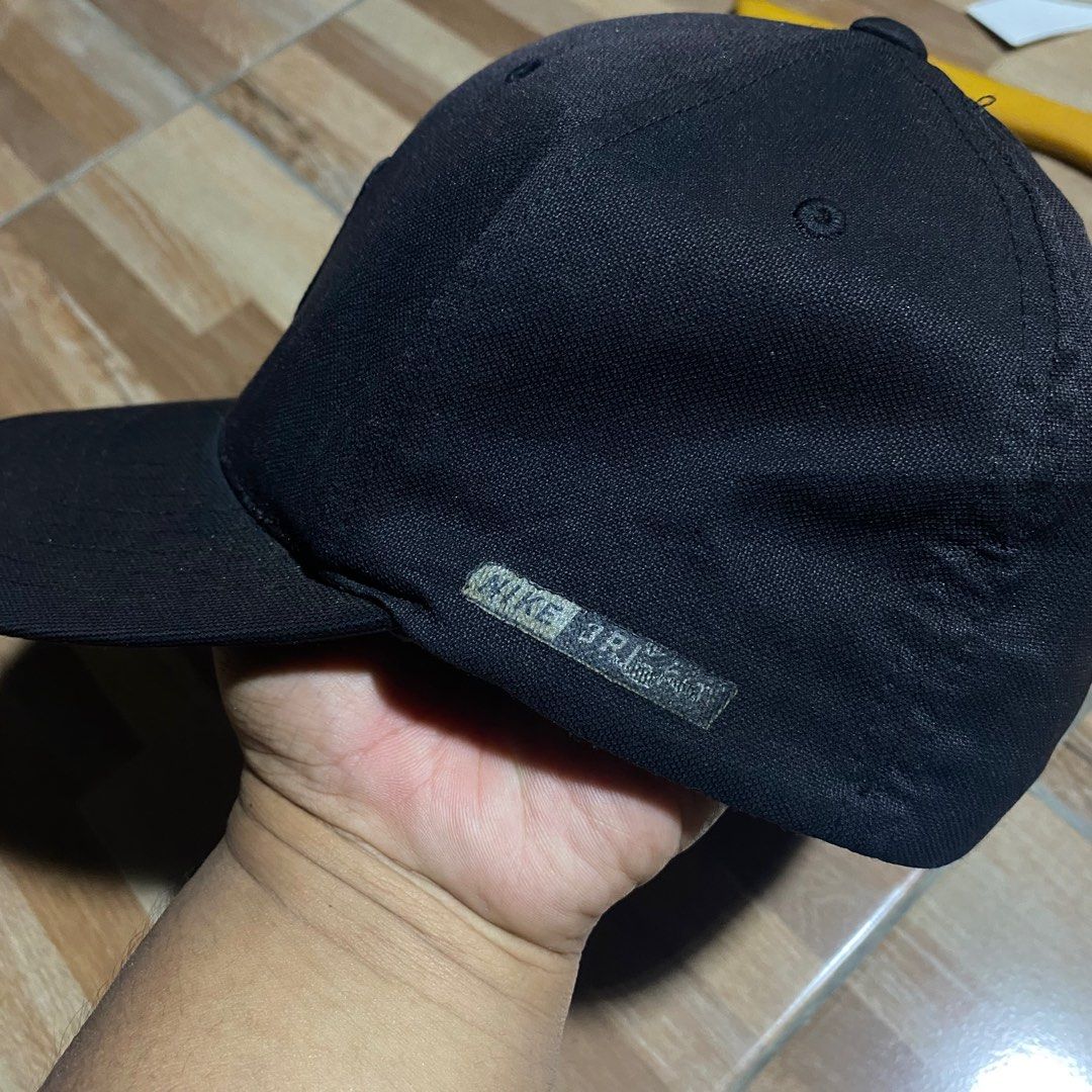 Hurley x Nike Dri Fit Fesyen Pria Aksesoris Topi di Carousell