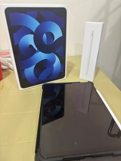 iPad Air 5th Gen (256GB) w/ Apple Pencil 2nd Gen and apple warranty