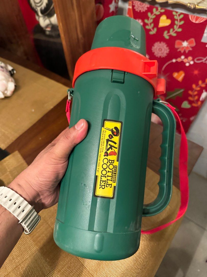 japan bottle cooler (Category: Water Bottles & Tumblers) located in Paranaque City. Submitted by edszz (Listing ID 1292113512, Image 2). Description: japan bottle cooler maganda siya pwede siyang maliin na cooler pang travel .