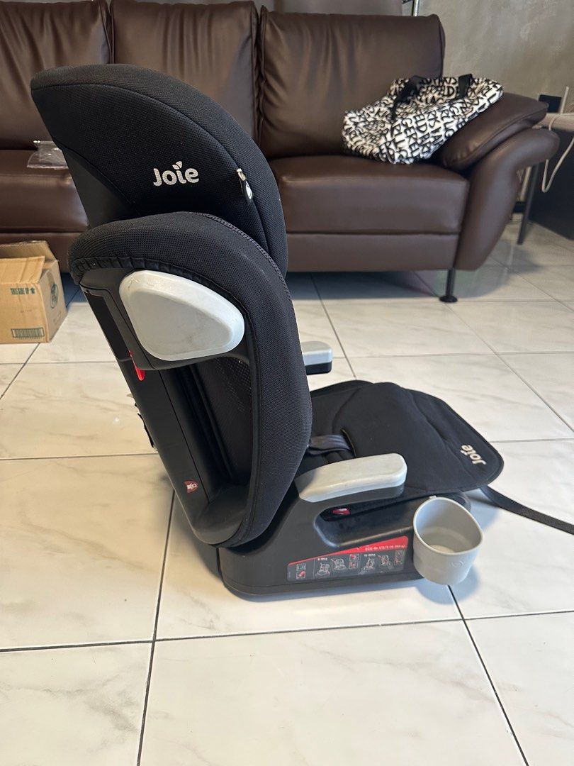 Joie elevate (Category: Car Seats) located in Valenzuela. Submitted by vjl21 (Listing ID 1292096814, Image 2). Description: This item is missing a piece see photo for reference..