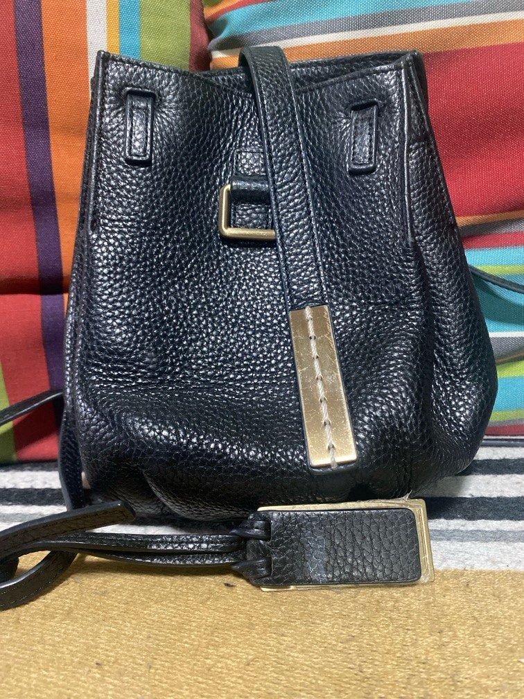 Joy Gryson Ivy Sling (Category: Luxury Bags & Wallets) located in Pasig City. Submitted by bauchell (Listing ID 1292113693, Image 1). Description: Gen leather, inner lining needs washing.
