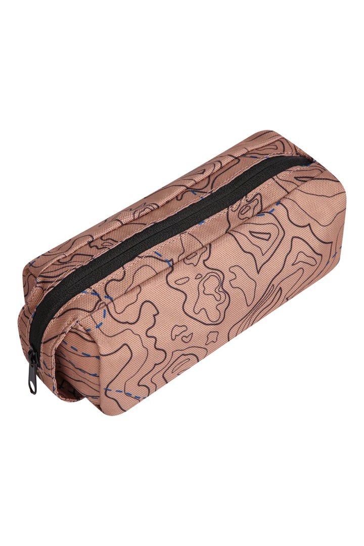 Kavu Pixie Pouch (多款) （分類：長銀包）位於 Hong Kong。 由 decorumtentals 提交（商品編號 1292154113，圖片 6）。簡介： 輕便個性化Kavu Pixie小袋讓你輕鬆將日常不同用品分類，圖案鮮明突出，為你打造個人風格。 Kavu 來自美國西雅圖的戶外品牌。Kavu品牌創立於 1993年。Kavu將「快樂生活」這元素灌入每項產品, 一改外界眼中戶外用品就是沉悶的看法。喜愛新事物的您, 請好好記住 Kavu這名字。 大小：固定 容量：1L 尺寸：7.6 x 7.6 x 20 cm 物料：11oz 600D聚酯纖維防水潑物料 。