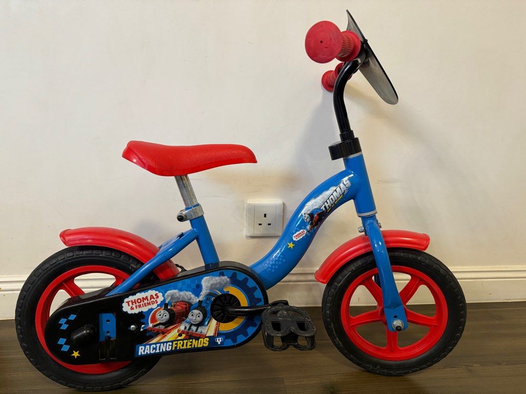 Kid s 10 bike Thomas the Tank Engine design Carousell