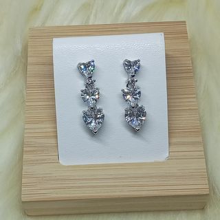 Moissanite 3❤️ Dangling Earrings. 18K White gold plated platinum.