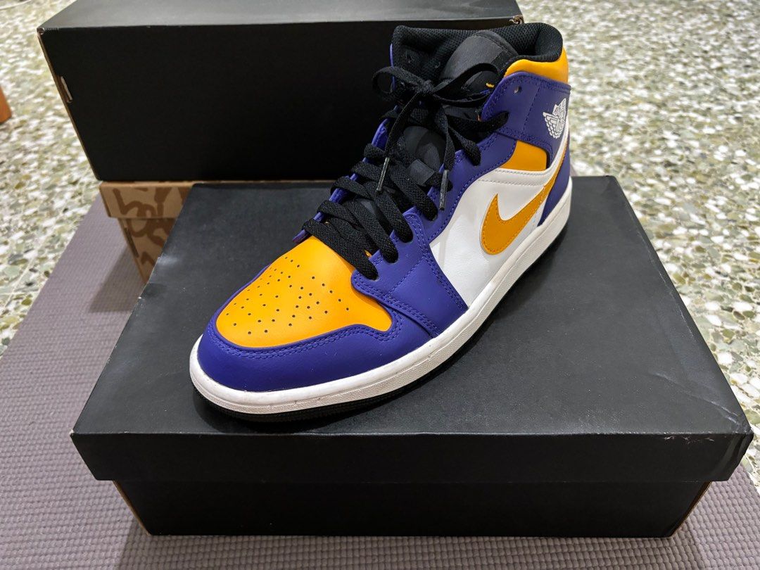 Nike Air Jordan 1 Mid Lakers