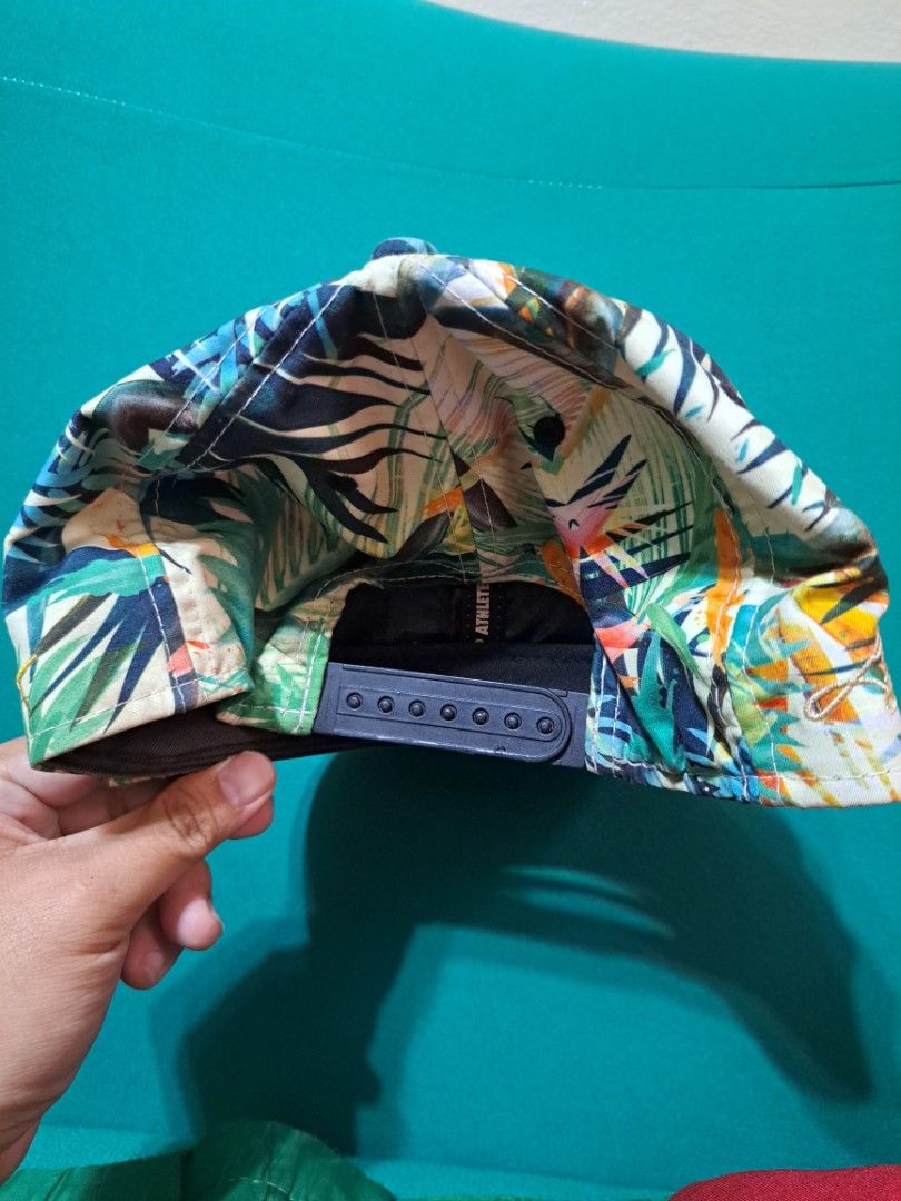 Nike Lebron Champ Celebration Floral Hat Cap (Category: Caps & Hats) located in Quezon City. Submitted by leonsol3 (Listing ID 1292111415, Image 2). Description: Rare 2012 Nike LeBron Championship Celebration Hat / Cap No issues, nakatambak lang needs cleaning. Negotiable Quezon city.