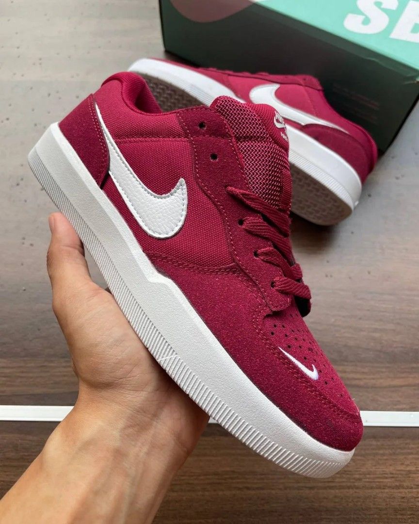 Maroon nike sb top