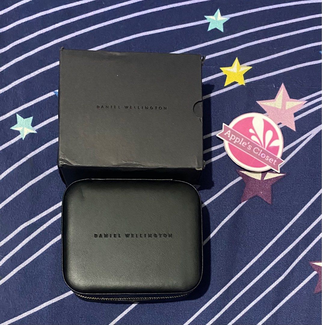 Original Daniel Wellington Jewelry Box (Category: Accessory Holder, Box & Organizers) located in Valenzuela. Submitted by apple.closet (Listing ID 1292122652, Image 1). Description: * Original * In good condition * Plus local shipping fee.