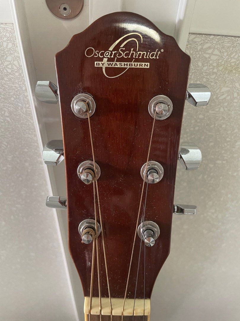 Oscar Schmidt Acoustic Guitar OG2CE, Hobbies & Toys, Music & Media ...